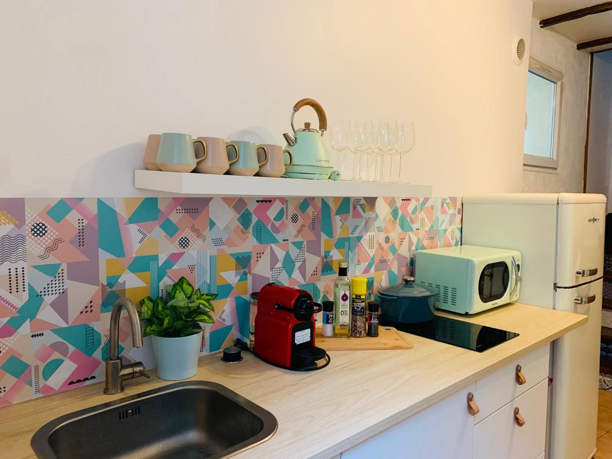 Cosy Studio Design With Modern Bathroom Vaureal Eksteriør bilde