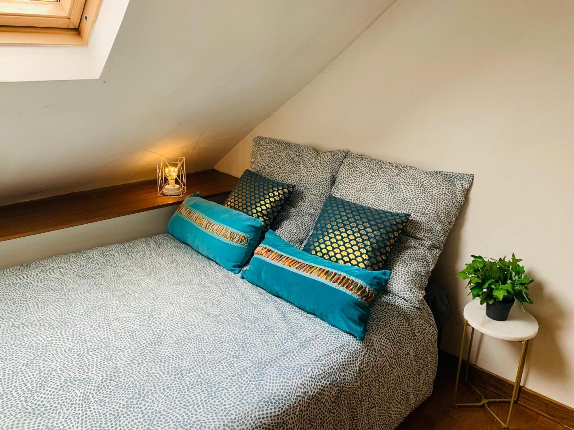 Cosy Studio Design With Modern Bathroom Vaureal Eksteriør bilde